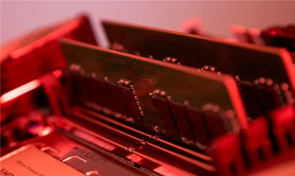 Demand for Computing Power Expands: China Chip Sector Profits Surge 18.5x